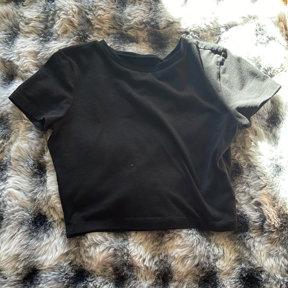 Extra small cropped, black, wild fable t shirt